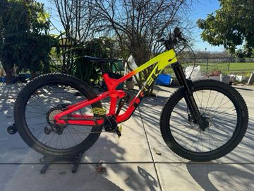 Used Trek Slash 9.8 XT Gen 5 2023 2023 MTB