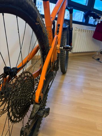Tweedehands Santa Cruz Hightower XT / Carbon C / 29 2023 Mountainbike — afbeelding 7 van 7
