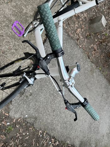 Used 8Bar Fhain V2 WMN 2021 Road & Gravel, White — image 4 of 6