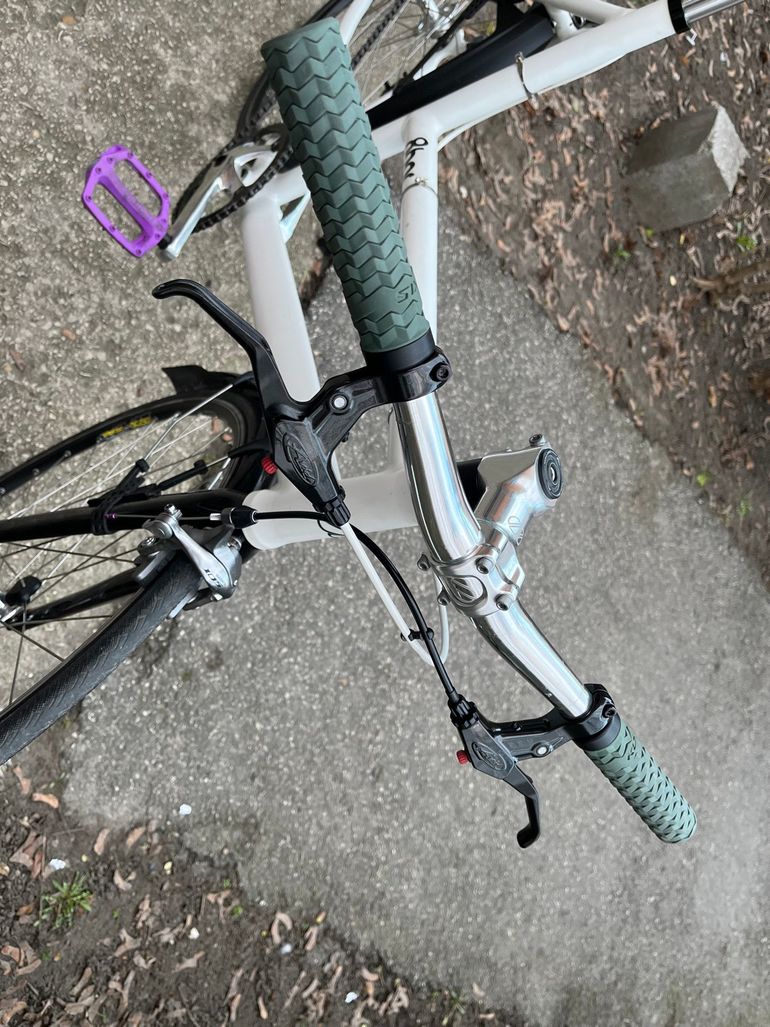 Used 8Bar Fhain V2 WMN 2021 Road & Gravel, White — image 4 of 6