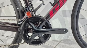 Used Giant Defy Advanced 2 2024 Road & Gravel, Red — image 3 of 5