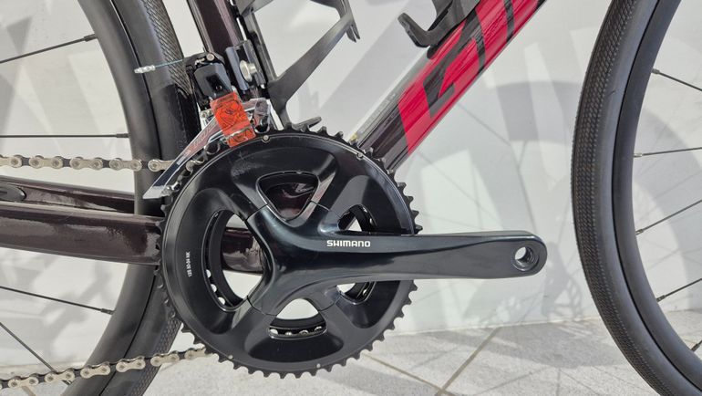 Used Giant Defy Advanced 2 2024 Road & Gravel, Red — image 3 of 5