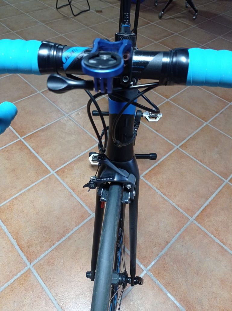 Used CUBE AGREE C:62 Pro 2018 2018 Road & Gravel, Blue — image 2 of 9