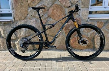 Used Orbea OIZ M-TEAM 2023 Mountainbike, Black — image 9 of 21