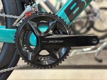 Used Bianchi Oltre Comp 105 Di2 2025 Road & Gravel, Blue — image 4 of 7