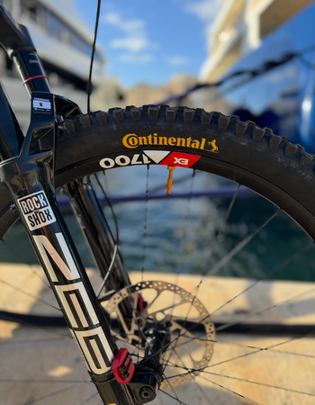 Used GT Force Carbon Pro LE 2024 Mountainbike, Blue — image 6 of 8