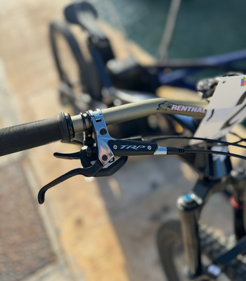 Used GT Force Carbon Pro LE 2024 Mountainbike, Blue — image 3 of 8