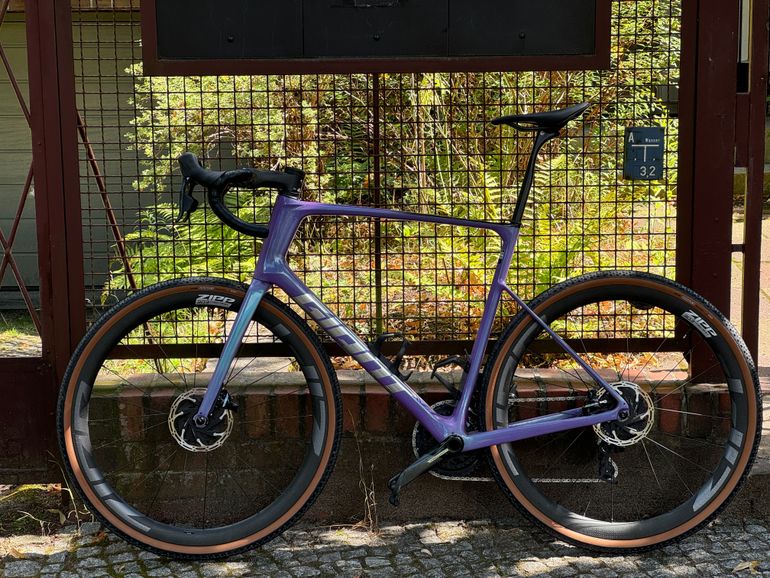 Used Giant Defy Advanced SL 0 Frameset 2024 Road & Gravel, Purple — image 2 of 8