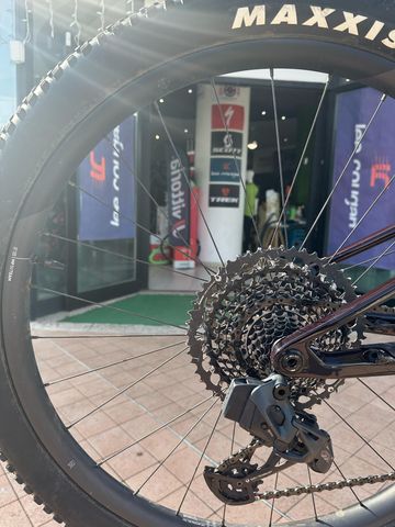 Used Orbea OIZ M-PRO 2024 Mountainbike, Black — image 4 of 8