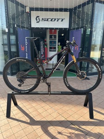 Used Orbea OIZ M-PRO 2024 Mountainbike, Black — image 7 of 8
