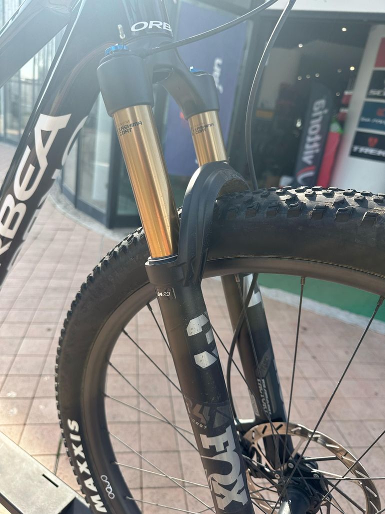 Used Orbea OIZ M-PRO 2024 Mountainbike, Black — image 3 of 8