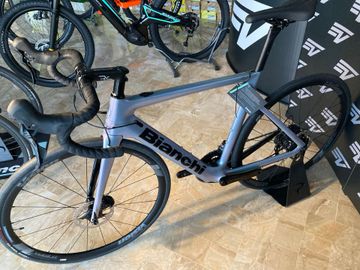 Bianchi Aria e-Road 105 2024 2024 Road & Gravel d'occasion — image 5 sur 6