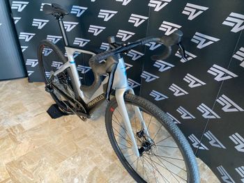 Used Pinarello NYTRO E5 GRAVEL - SRAM RIVAL AXS 2024 2024 Road & Gravel, Light Gray — image 4 of 8