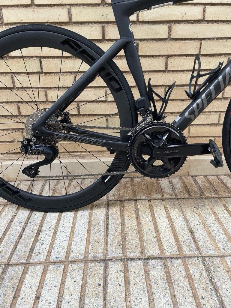 Used Specialized Tarmac SL7 Comp - Shimano 105 Di2 2025 2025 Road & Gravel, Negro — image 8 of 11