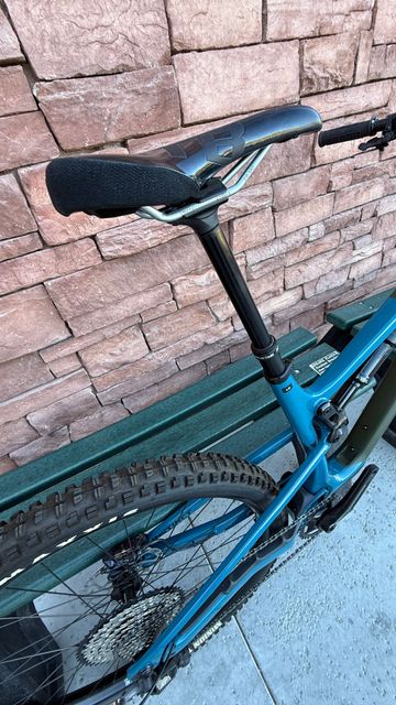 Used Rocky Mountain Instinct C50 Shimano 2023 2023 Mountainbike, Green, 27.5, 29 — image 8 of 17