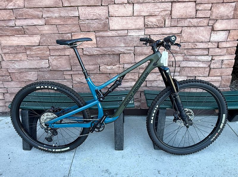 Used Rocky Mountain Instinct C50 Shimano 2023 2023 MTB