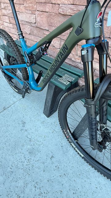 Used Rocky Mountain Instinct C50 Shimano 2023 2023 Mountainbike, Green, 27.5, 29 — image 5 of 23