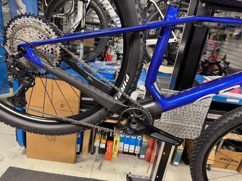 Gebrauchtes Orbea ALMA M 30 CARBON 2025 2025 Mountainbike, Blau — Bild 2 von 4