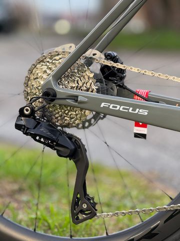 Używany Focus IZALCO MAX 8.9 2024 2024 Road & Gravel — zdjęcie 3 z 6