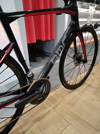 Used BMC Roadmachine 01 THREE 2018 2018 Road & Gravel, Black — image 3 of 8