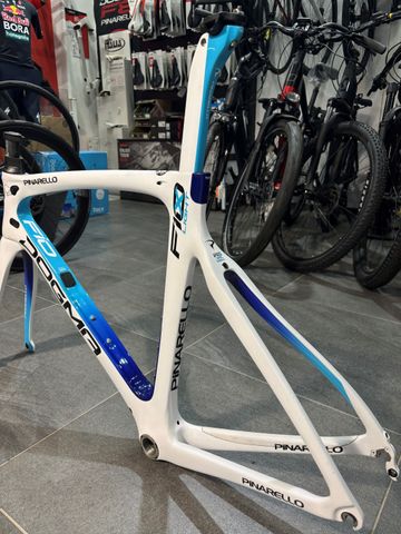 Pinarello DOGMA F10 X-LIGHT Frameset 2021 Road & Gravel usato, Bianco — immagine 4 di 4