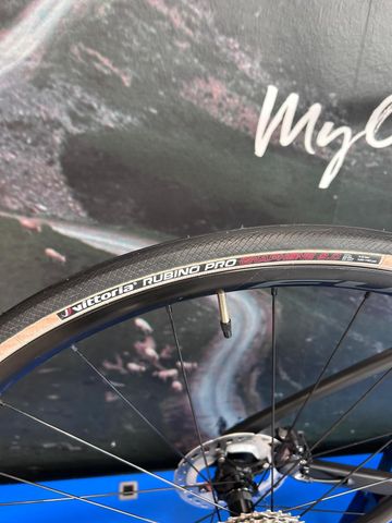 Gebrauchtes Orbea ORCA M20iTEAM 2023 Road & Gravel, Schwarz — Bild 3 von 5