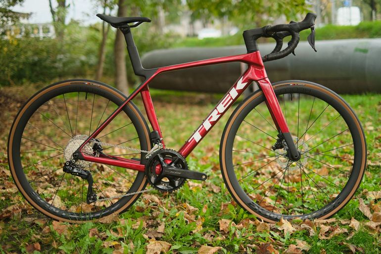 Trek Madone SL 6 Gen 8 2025 2025 Road & Gravel de segunda mano, Rojo — imagen 1 de 5