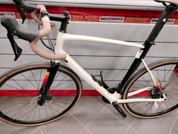 Used Specialized Allez Sprint LTD 2018 Road & Gravel, White — image 7 of 7