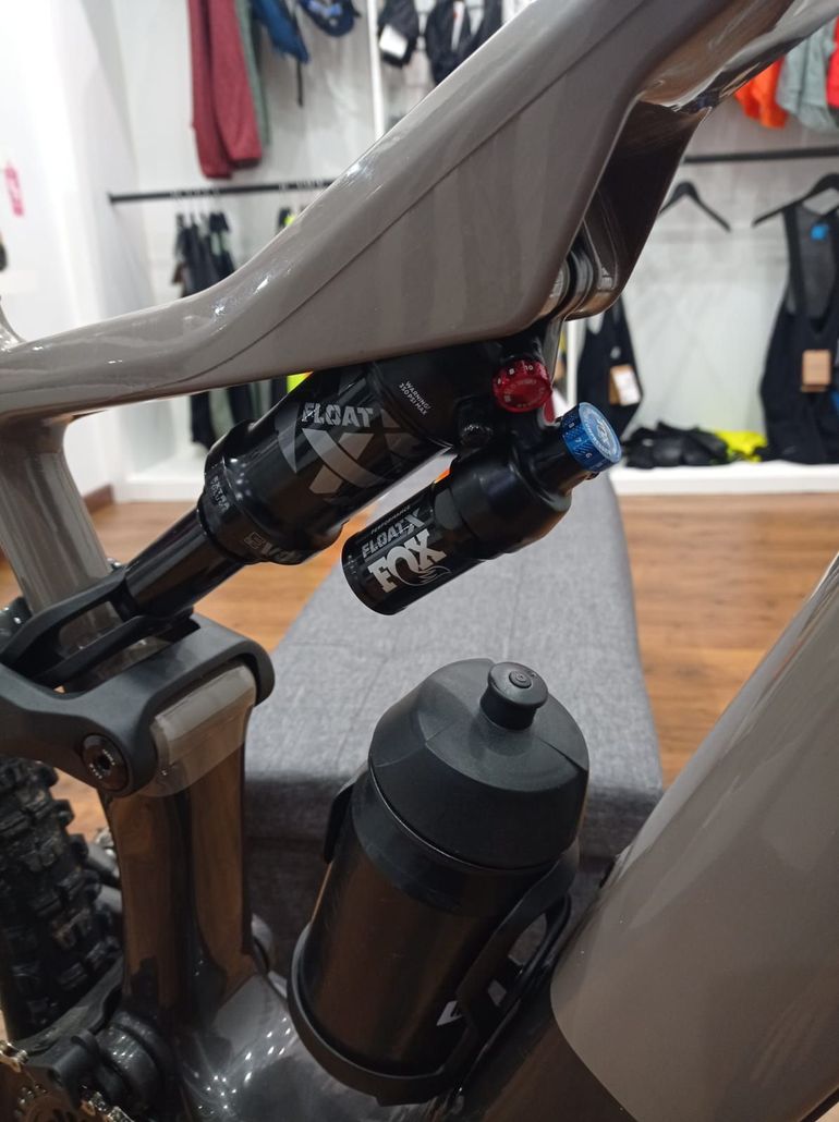 Used Focus JAM² SL 8.7 2023 Mountainbike, Light Gray — image 3 of 8