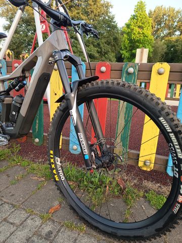 Used Focus JAM² SL 8.7 2023 Mountainbike, Light Gray — image 5 of 7