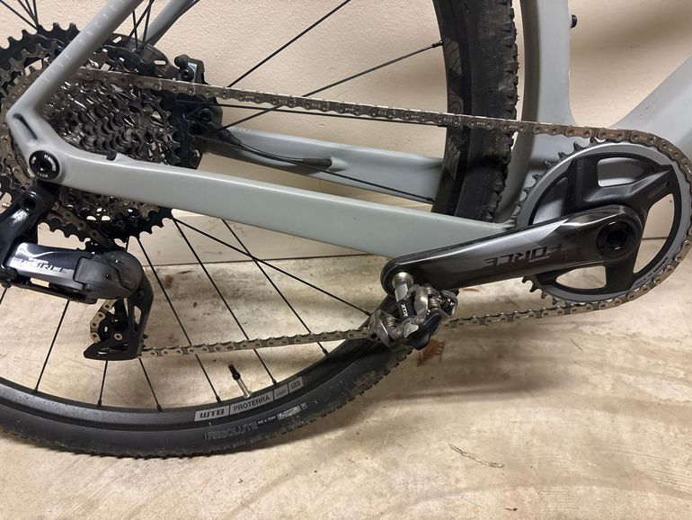 Used YT Industries Szepter CORE 4 700c 2024 2024 Road & Gravel, Light Gray — image 3 of 3