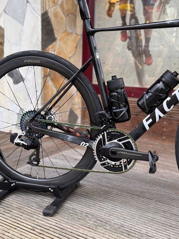 Gebrauchtes Factor O2 VAM - SRAM Red 2024 2024 Road & Gravel, Schwarz — Bild 4 von 5