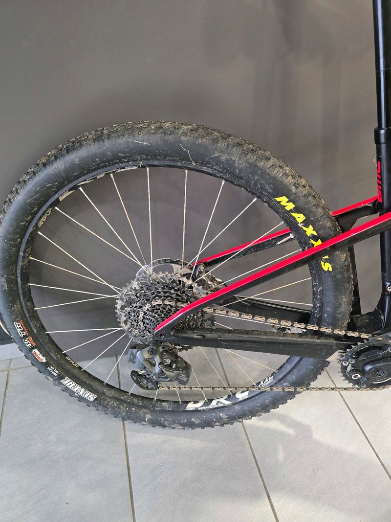Used BMC Fourstroke 01 ONE 2021 2021 Mountainbike, Black, 29 — image 5 of 6