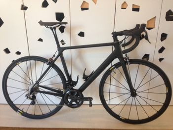 Used Canyon Ultimate CF SLX 8.0 Di2 2016 Road & Gravel, Schwarz — image 1 of 3
