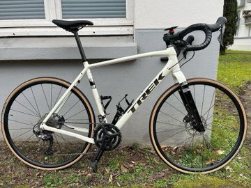 Used Trek Checkpoint ALR 5 2023 2023 Road & Gravel