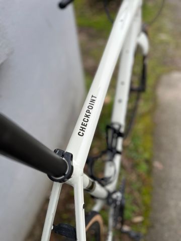 Used Trek Checkpoint ALR 5 2023 2023 Road & Gravel, White — image 2 of 5