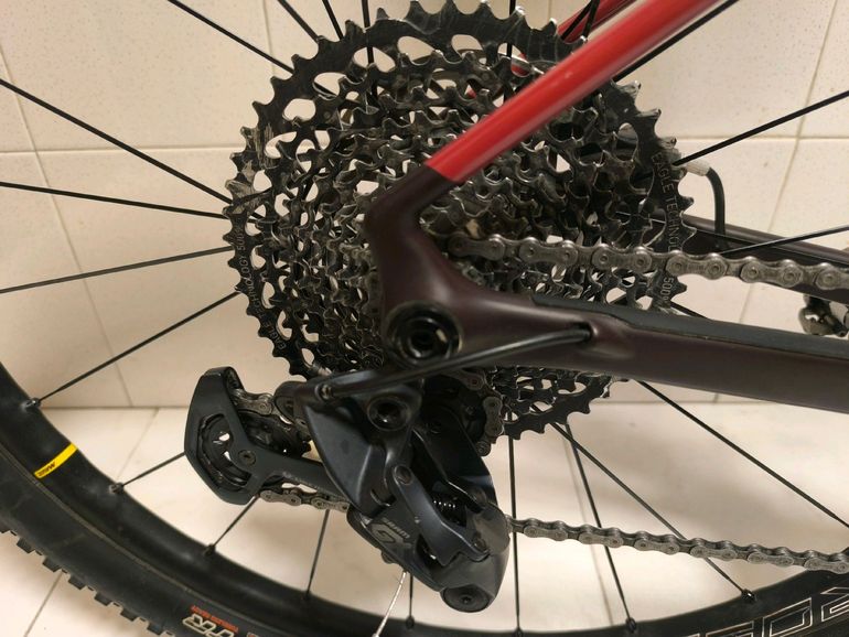 Używany Mondraker PODIUM CARBON 2023 2023 Mountainbike — zdjęcie 7 z 8