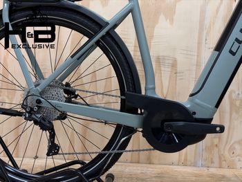 Used CUBE Kathmandu Hybrid One 625 SHIMANO 2024 Mountainbike, Light Gray — image 3 of 15