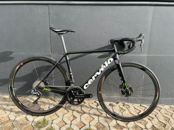 Tweedehands Cervélo R5 Dura Ace Di2 Disc 2021 2021 Road & Gravel