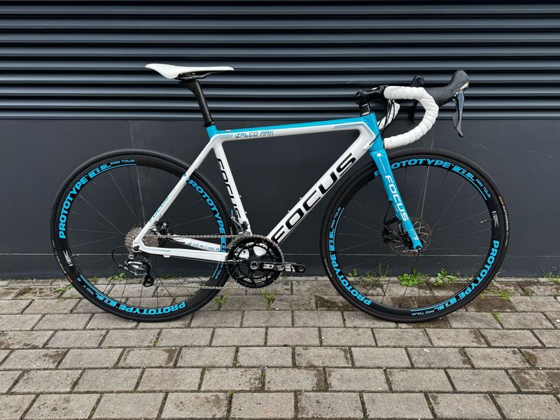 Used Focus Izalco Max disc 2018 Road & Gravel