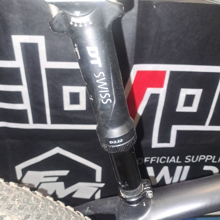 Used Specialized Carbon 2021 Mountainbike, Light Gray — image 4 of 5