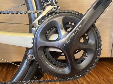 Used Trek Madone 6.2 H2 Compact 2014 2014 Road & Gravel, White — image 7 of 8