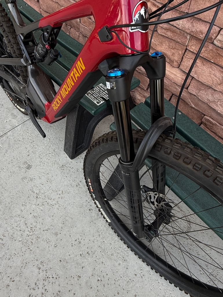 Used Rocky Mountain Instinct Powerplay C70 Shimano 2023 2023 Mountainbike, Red, 29 — image 6 of 18