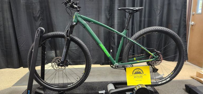 Used Diamondback Overdrive 29 3 2022 2022 Mountainbike, Green, 29 — image 5 of 5