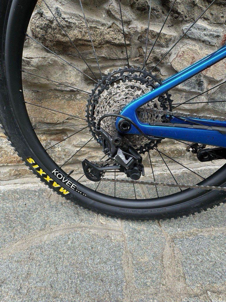 Brugt Trek Supercaliber 9.8 XT Gen 1 2022 2022 Mountainbike — billede 3 af 11
