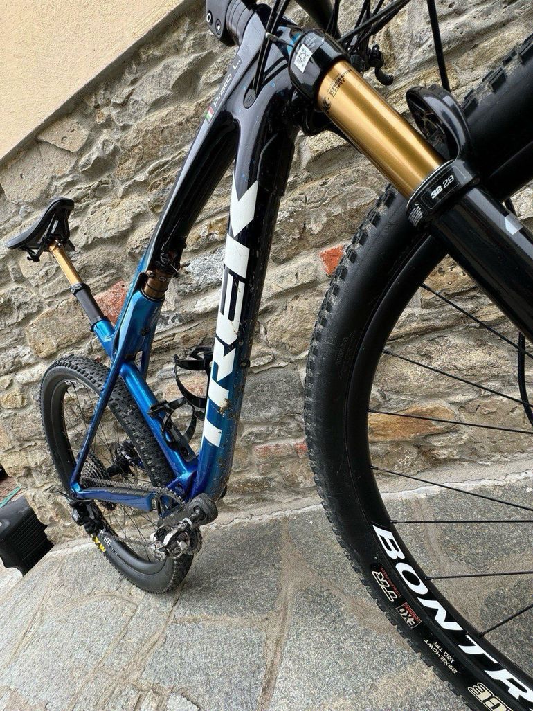 Brugt Trek Supercaliber 9.8 XT Gen 1 2022 2022 Mountainbike — billede 7 af 11