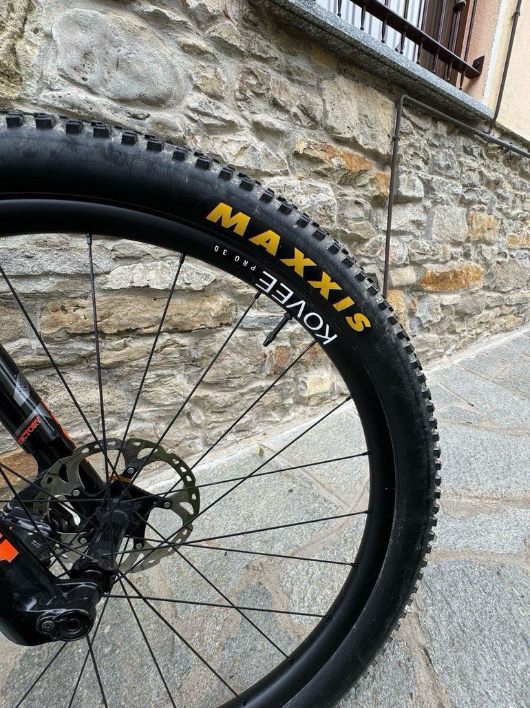 Brugt Trek Supercaliber 9.8 XT Gen 1 2022 2022 Mountainbike — billede 8 af 11