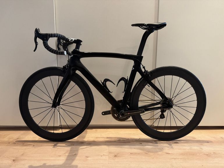 Used Pinarello Dogma F8 Campagnolo Super Record EPS 2018 Road & Gravel, Black — image 21 of 24