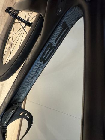 Used Pinarello Dogma F8 Campagnolo Super Record EPS 2018 Road & Gravel, Black — image 17 of 24