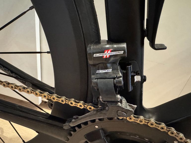 Used Pinarello Dogma F8 Campagnolo Super Record EPS 2018 Road & Gravel, Black — image 10 of 24